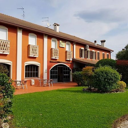 Casa Del Sole Panzió Latisana Kültér fotó
