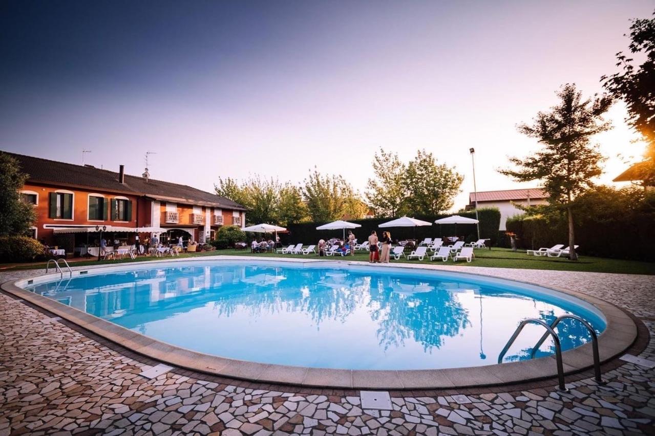 Casa Del Sole Panzió Latisana Kültér fotó